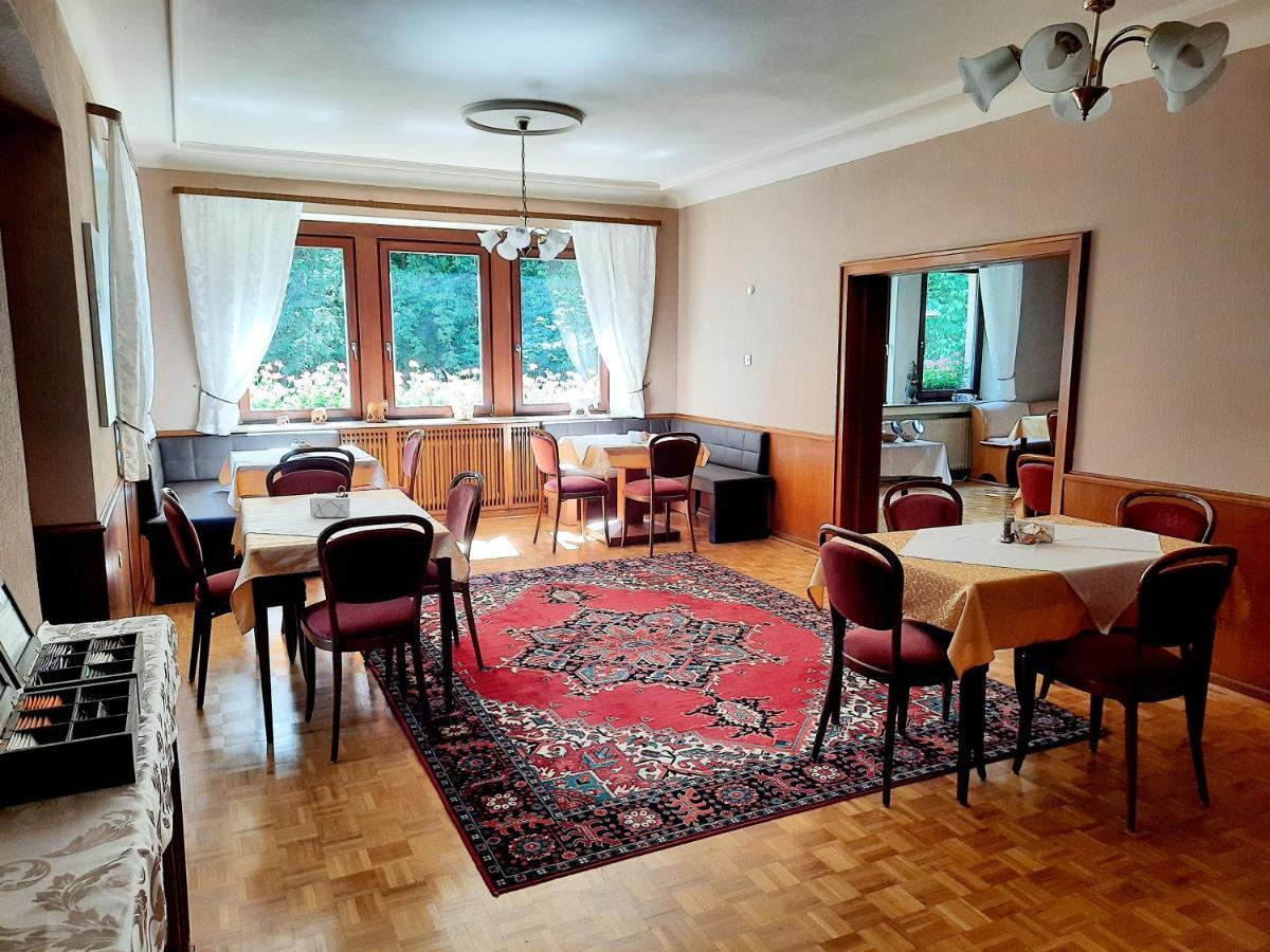 Hotel Pension Bluechersruh Bad Berneck im Fichtelgebirge Bagian luar foto
