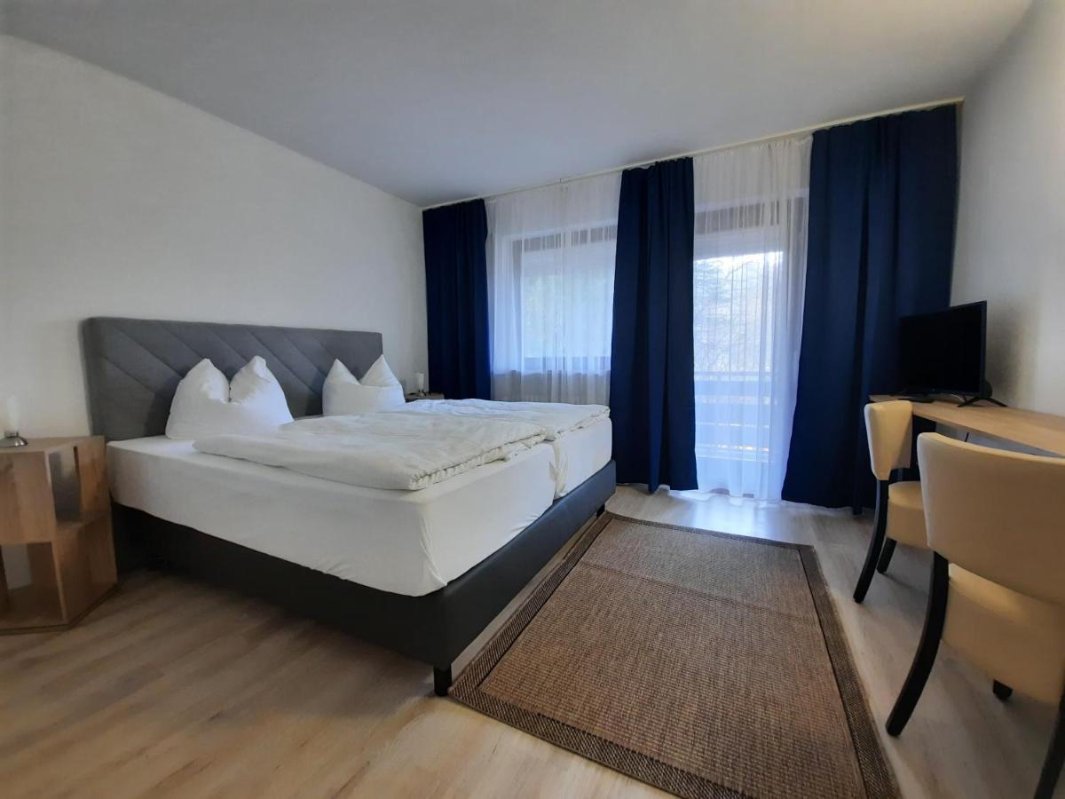 Hotel Pension Bluechersruh Bad Berneck im Fichtelgebirge Bagian luar foto